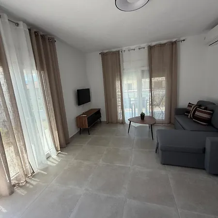 Holiday home Madi Luxury
