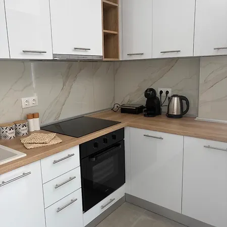 Madi Luxury Nea Vrasna